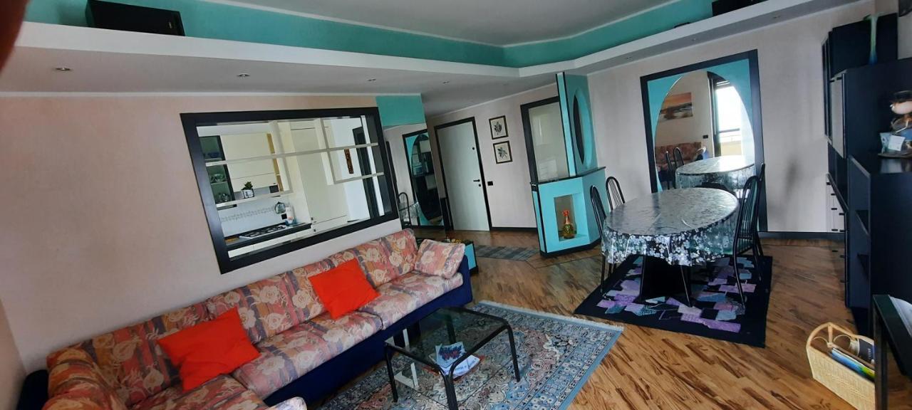La Terrazza Casa Vacanza Carenno Ngoại thất bức ảnh