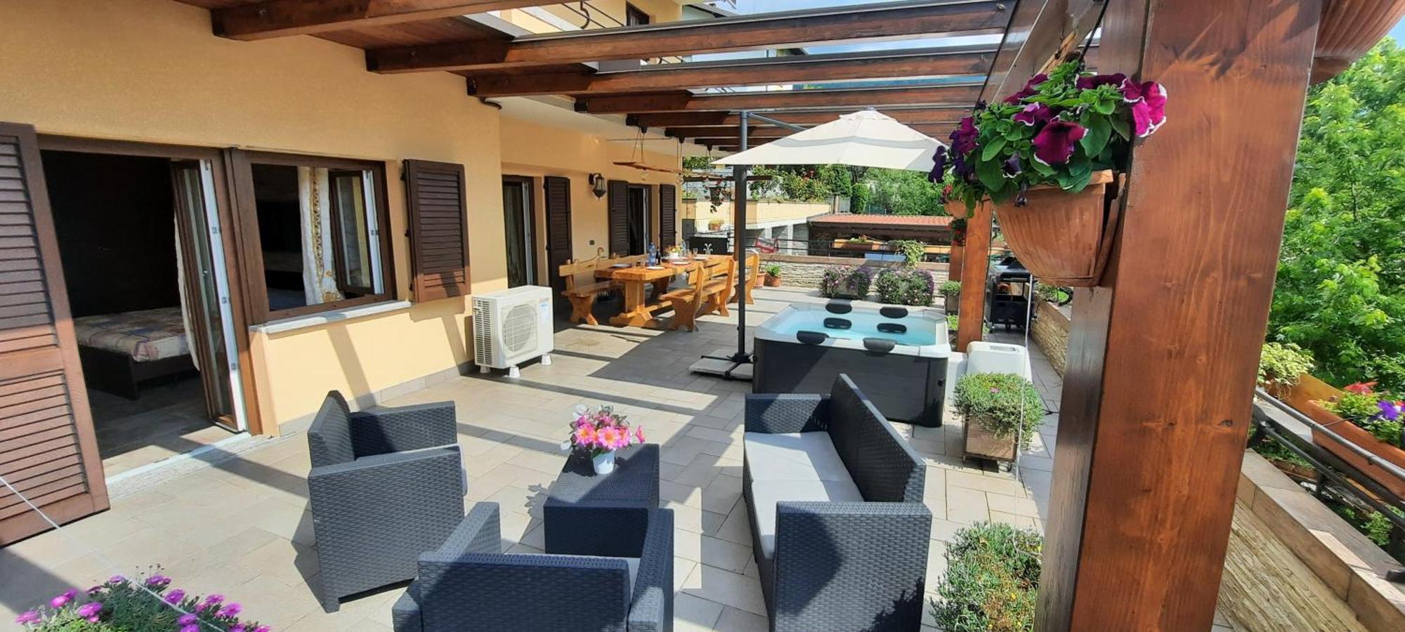 La Terrazza Casa Vacanza Carenno Ngoại thất bức ảnh