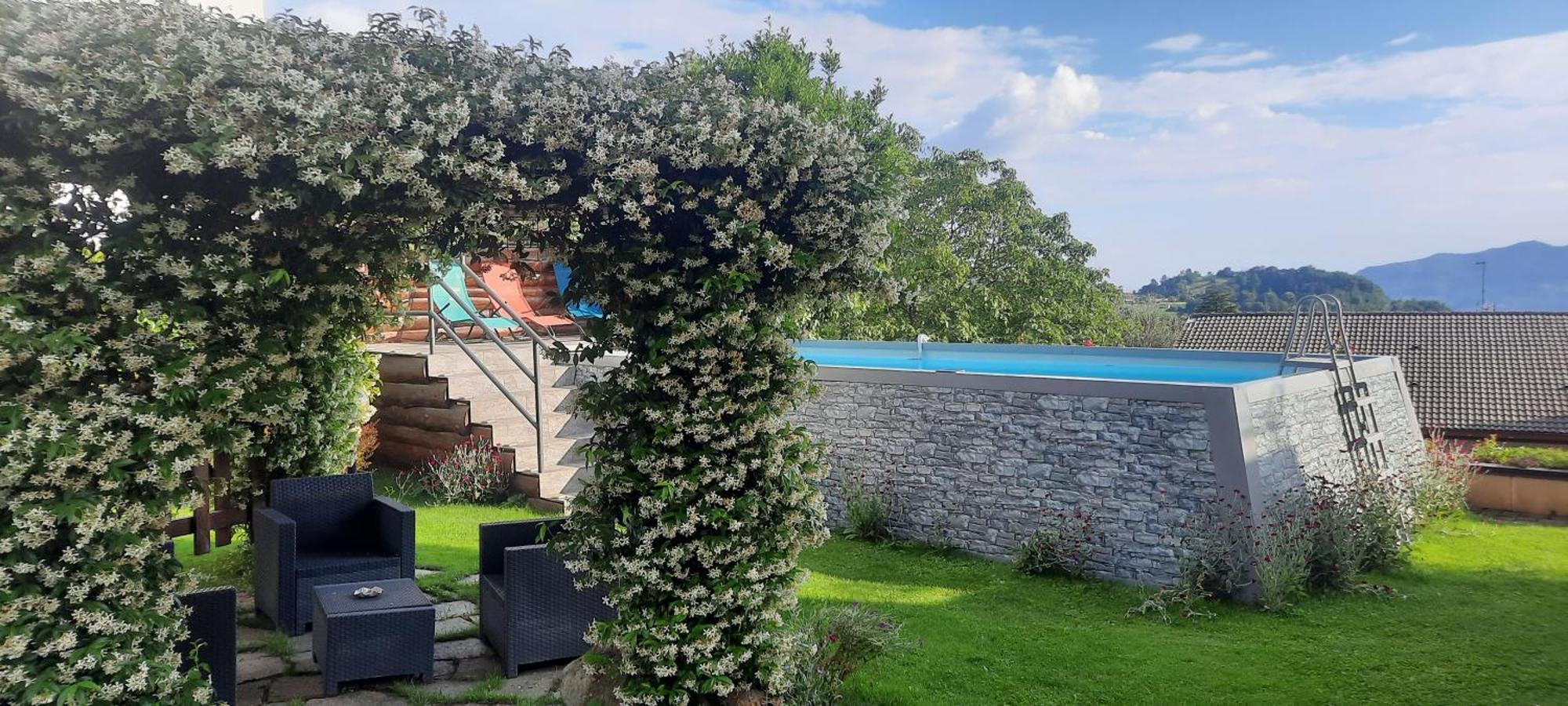 La Terrazza Casa Vacanza Carenno Ngoại thất bức ảnh
